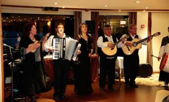 Entertainment & Nightlife Entertainment & Nightlife
